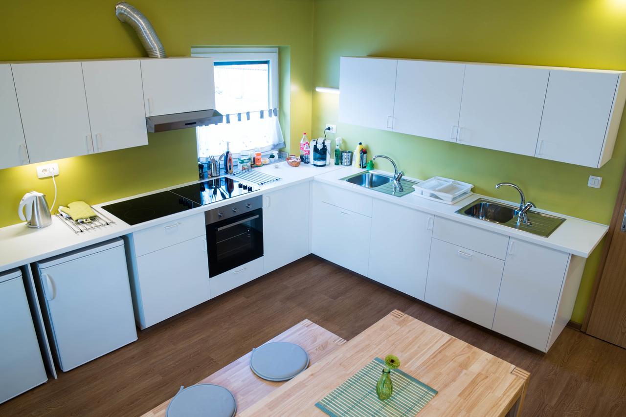 Hostel Hisa Na Travniku Dob 외부 사진