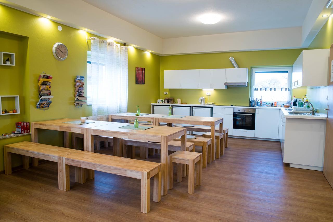 Hostel Hisa Na Travniku Dob 외부 사진