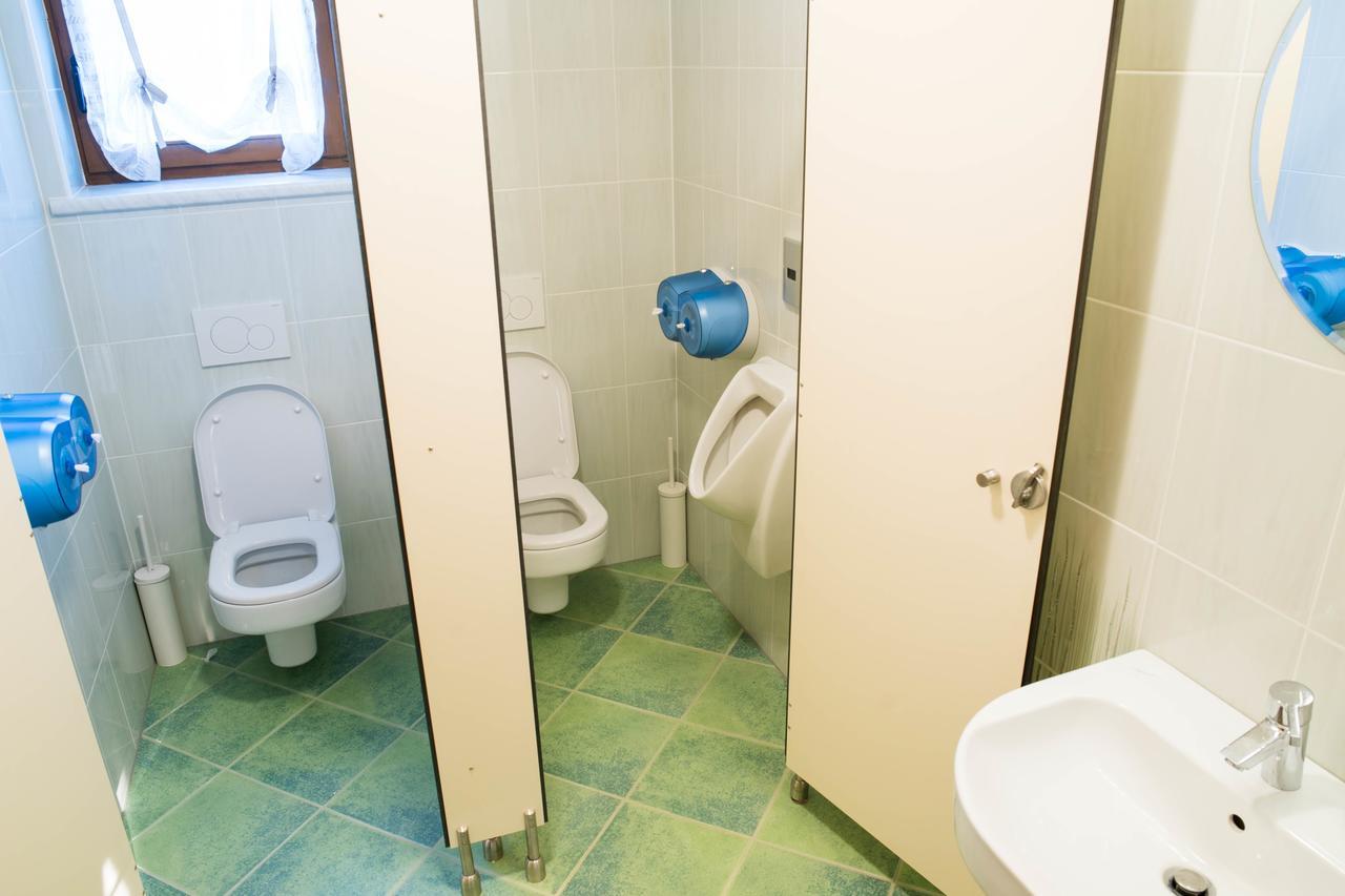 Hostel Hisa Na Travniku Dob 외부 사진